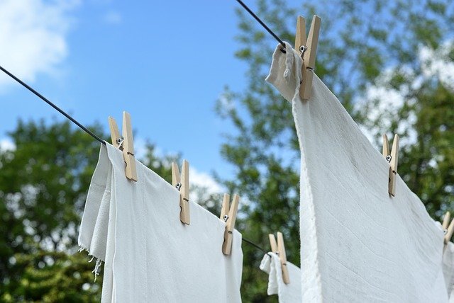 white 3395699 640の画像